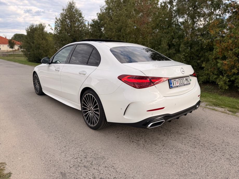 Mercedes-Benz C220d AMG PRVI VLASNIK 10tkm automatik, fotografija 7