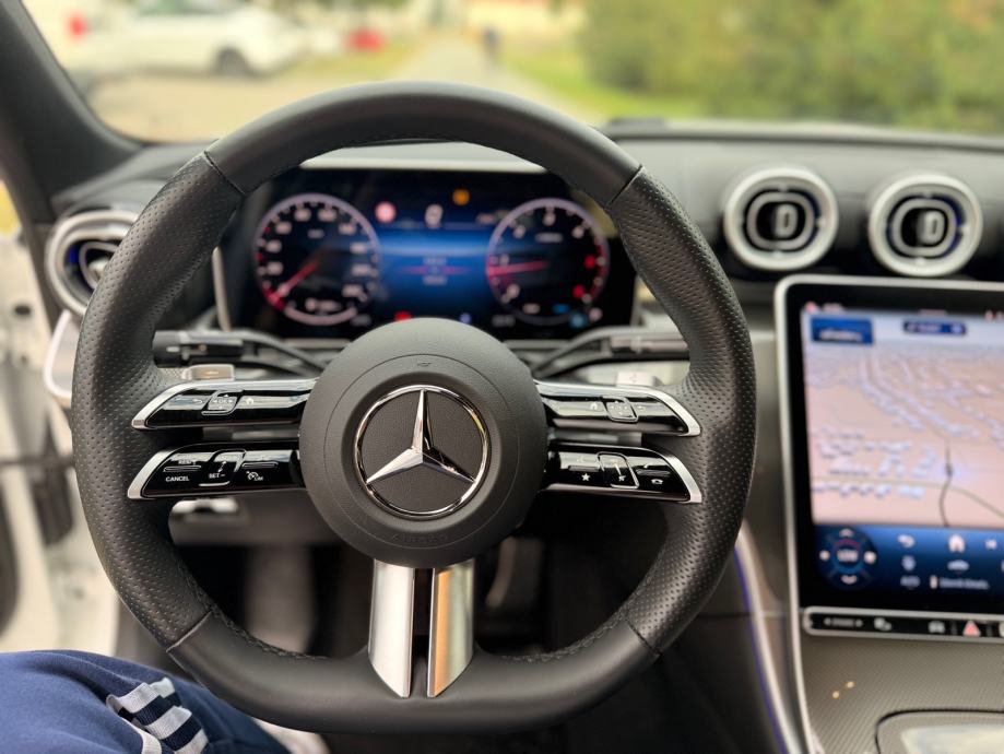 Mercedes-Benz C220d AMG PRVI VLASNIK 10tkm automatik, fotografija 15