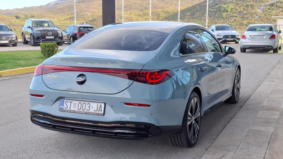 Mercedes-Benz CLA 250+ EQ ODMAH DOSTUPNO, fotografija 5