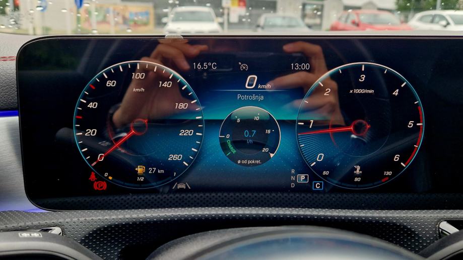 Mercedes-Benz CLA klasa 200d automatik AMG, 18", widescreen, ambilight, fotografija 19