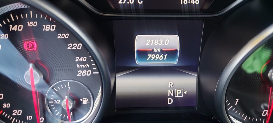 PRODAJEM Mercedes-Benz CLA klasa 200 d automatik, fotografija 17