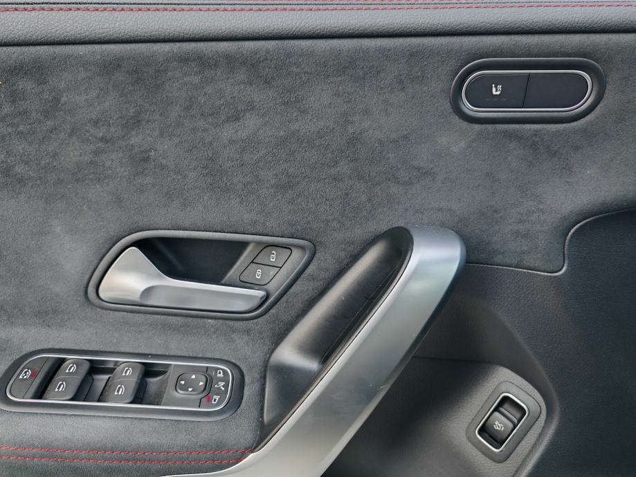 Mercedes-Benz CLA klasa CLA 200 automatik, fotografija 19