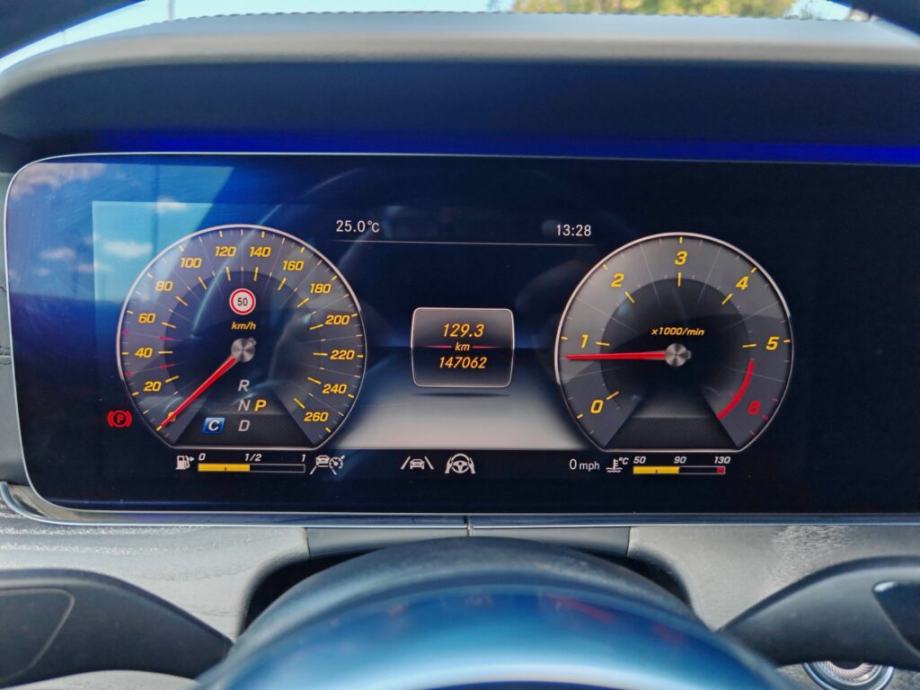 Mercedes Benz CLS 300d, AMG Line, od 479,00€/mj!, fotografija 17