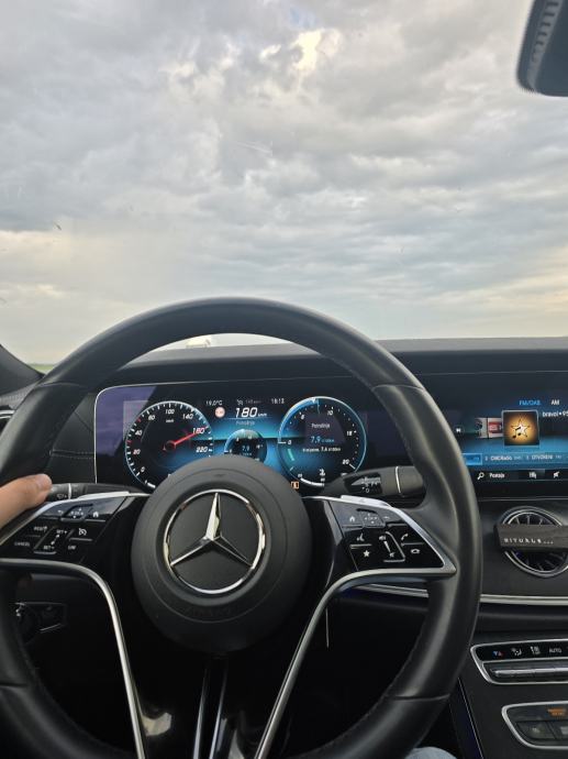 Mercedes-Benz CLS klasa 220 D automatik, fotografija 13