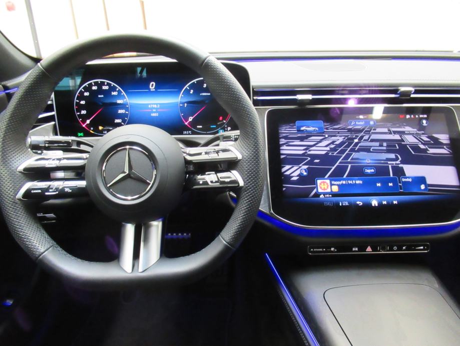 Mercedes-Benz E 220 d AMG Line/ Panorama/ Night paket/ 19", fotografija 15