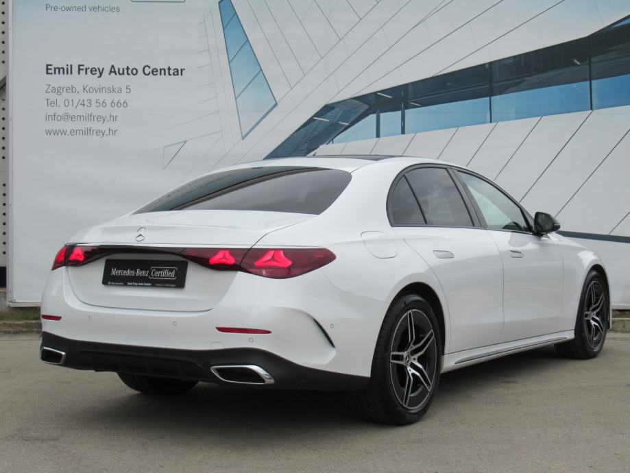 Mercedes-Benz E 220 d AMG Line/ Panorama/ Night paket/ 19", fotografija 6