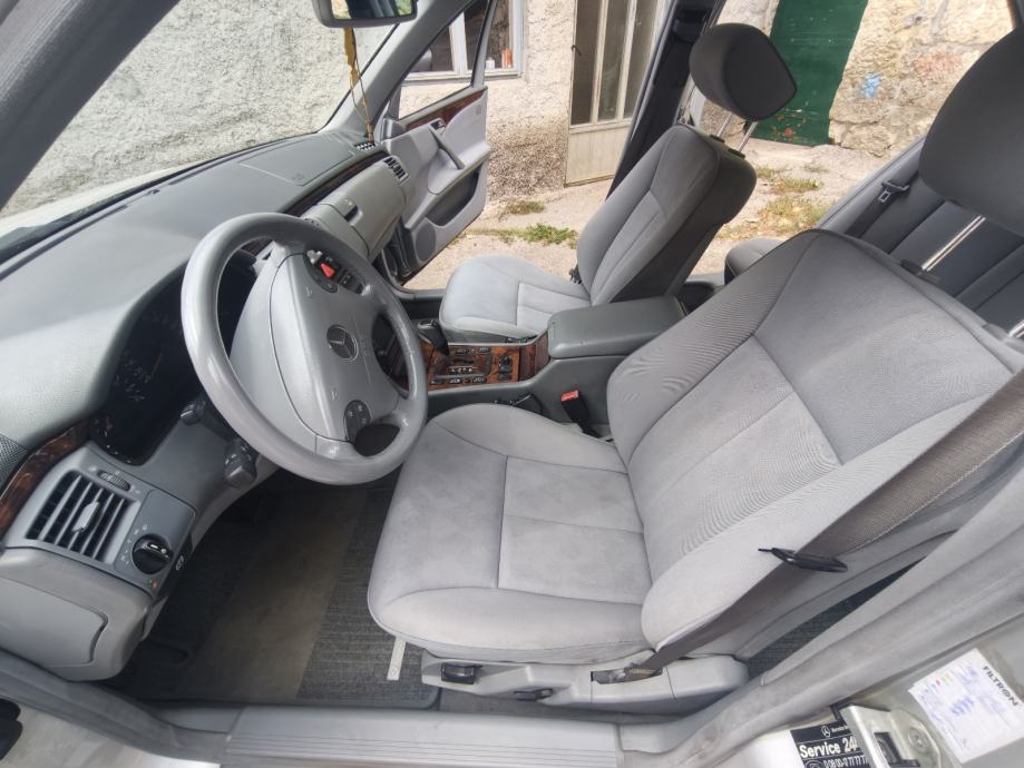 Mercedes-Benz E 270 automatik,Xenon,kuka,reg 7/2027!, fotografija 5