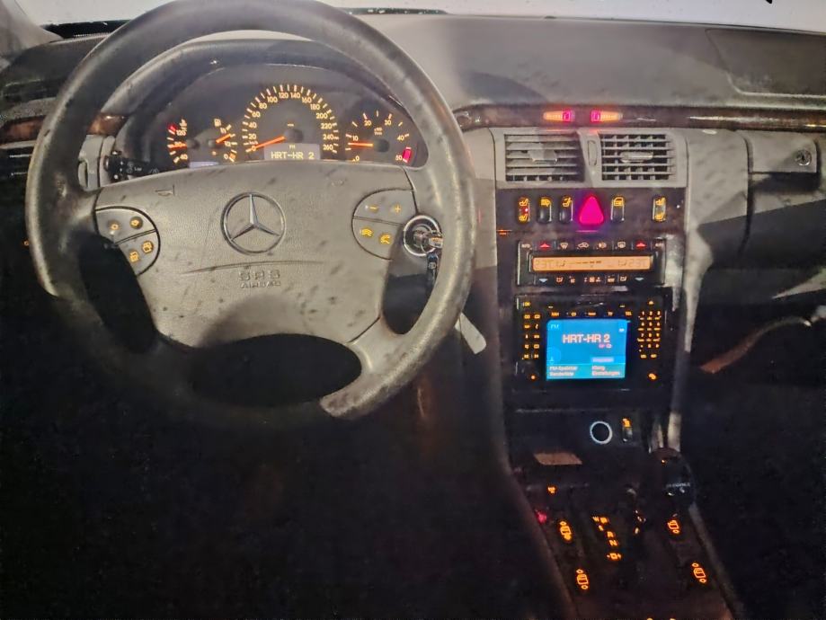 Mercedes-Benz E 270 automatik,Xenon,kuka,reg 7/2027!, fotografija 14
