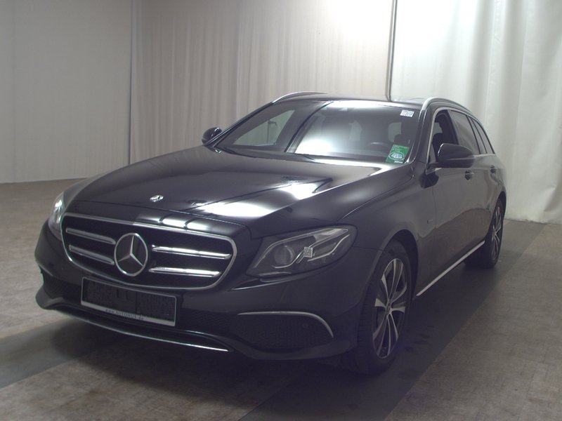 Mercedes-Benz E 300 de karavan automatik Avantgarde • panorama • ACC, fotografija 2