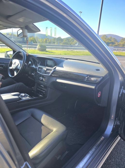 Mercedes-Benz E-klasa 200 automatik, fotografija 8