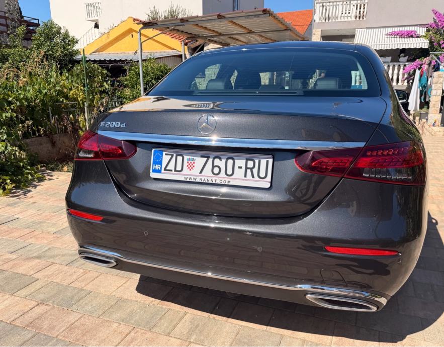 Mercedes-Benz E-klasa 200 D automatik, fotografija 9