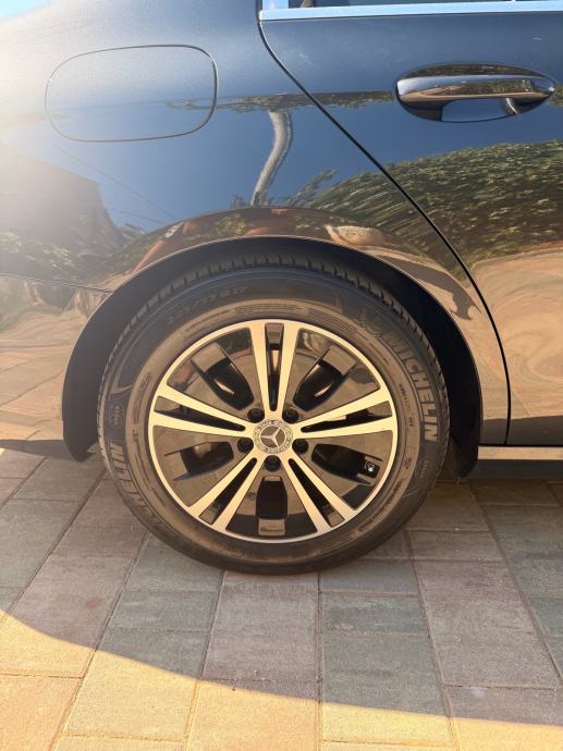 Mercedes-Benz E-klasa 200 D automatik, fotografija 6