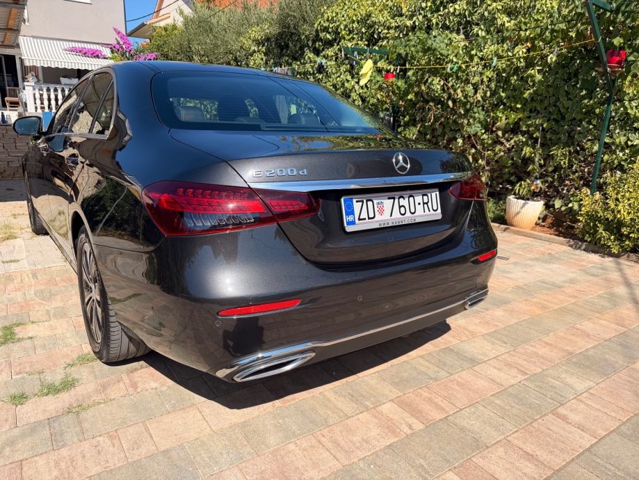 Mercedes-Benz E-klasa 200 D automatik, fotografija 10
