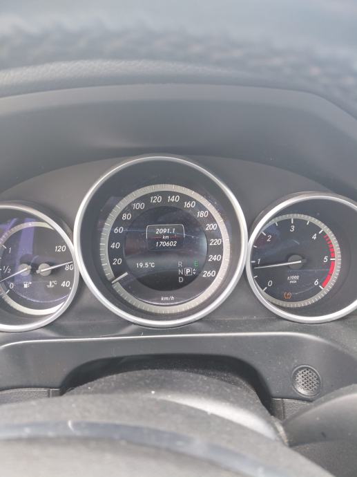 Mercedes-Benz E-klasa 200 d automatik, fotografija 7