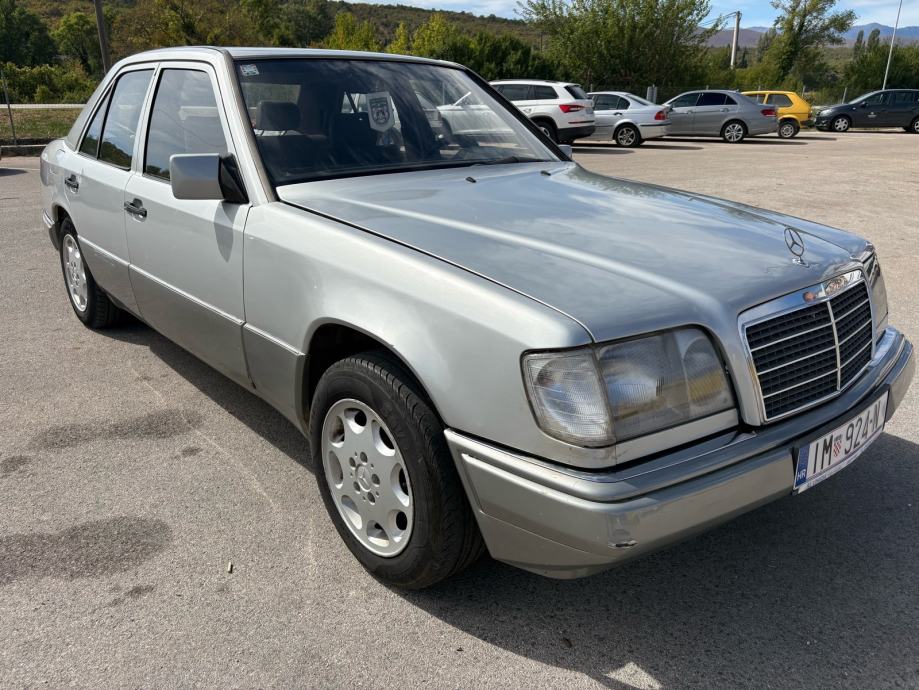 Mercedes-Benz E-klasa 200 D, pogled izvana - slika 2