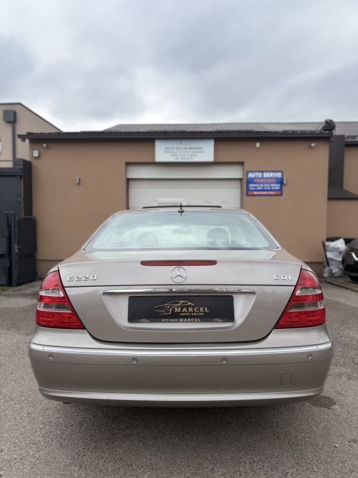 Mercedes-Benz E-klasa 220 CDI automatik 1.vlasnik-servisna knjiga, fotografija 7
