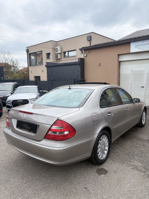 Mercedes-Benz E-klasa 220 CDI automatik 1.vlasnik-servisna knjiga, fotografija 8