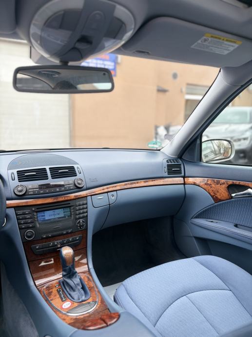 Mercedes-Benz E-klasa 220 CDI automatik 1.vlasnik-servisna knjiga, fotografija 12