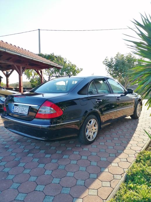 Mercedes-Benz E-klasa 220 CDI Elegance, fotografija 9
