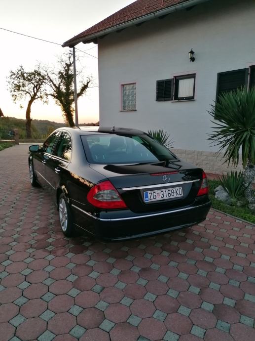Mercedes-Benz E-klasa 220 CDI Elegance, fotografija 14