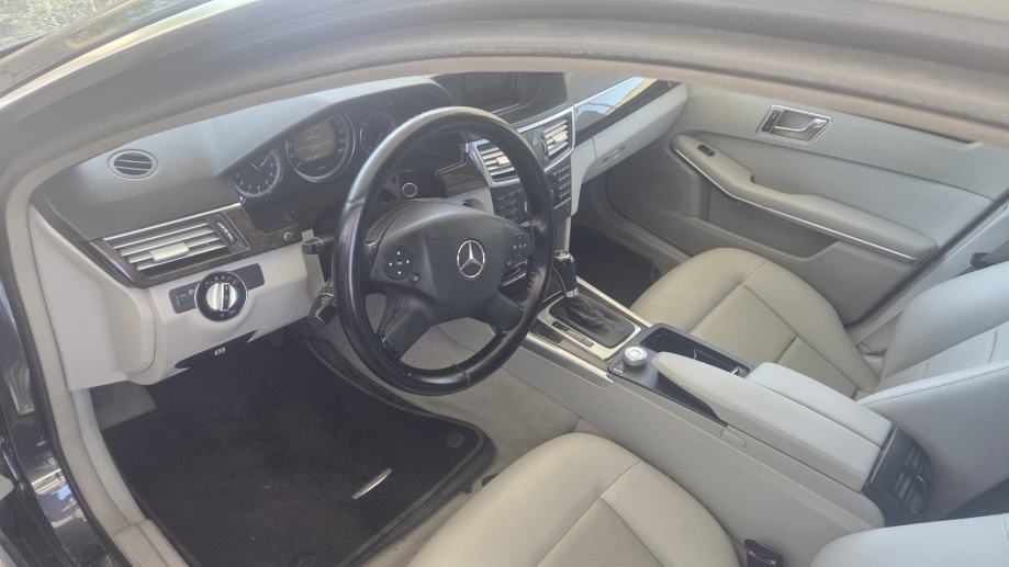 Mercedes-Benz E-klasa 220 CDI automatik, fotografija 16