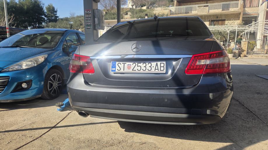 Mercedes-Benz E-klasa 220 CDI automatik, fotografija 7