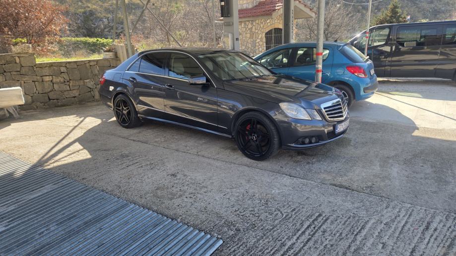 Mercedes-Benz E-klasa 220 CDI automatik, fotografija 11