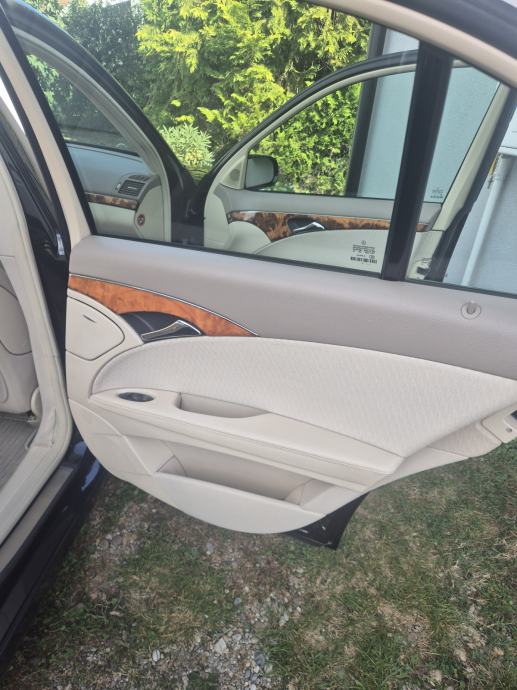 Mercedes-Benz E-klasa 220 CDI, fotografija 17