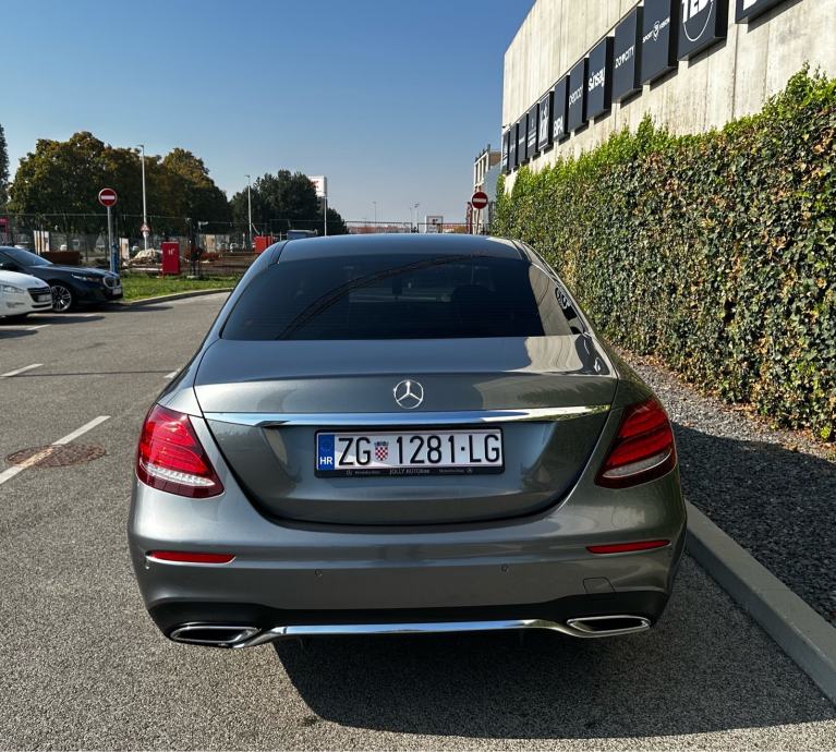 Mercedes-Benz E-klasa 220 D AMG Automatik*360*Navi*Widescreen*, fotografija 5