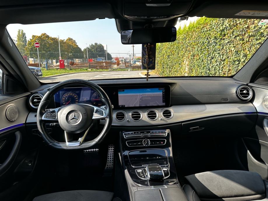 Mercedes-Benz E-klasa 220 D AMG Automatik*360*Navi*Widescreen*, fotografija 12