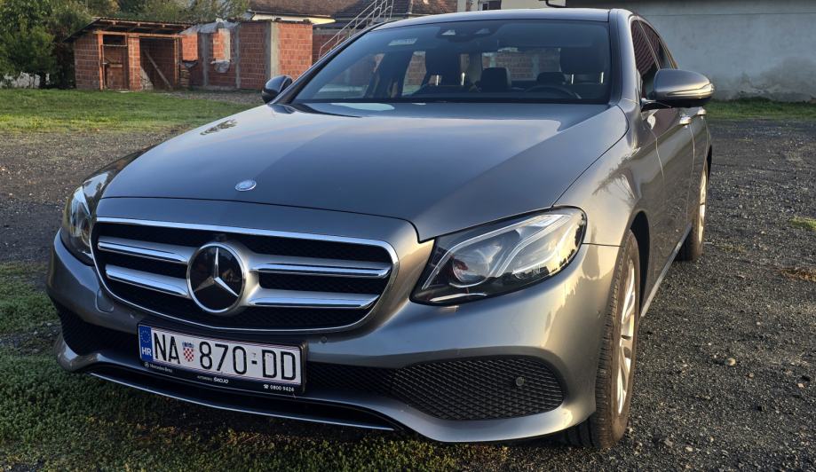 Mercedes-Benz E220D*REGISTRIRAN*9G-auto*F1*360 Kamera*AMB, fotografija 5