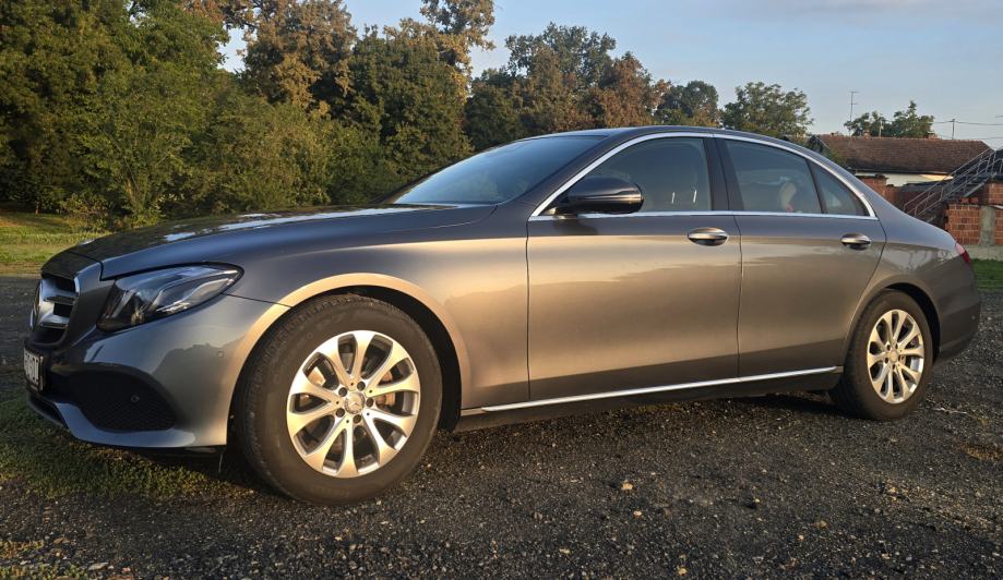 Mercedes-Benz E220D*REGISTRIRAN*9G-auto*F1*360 Kamera*AMB, fotografija 4