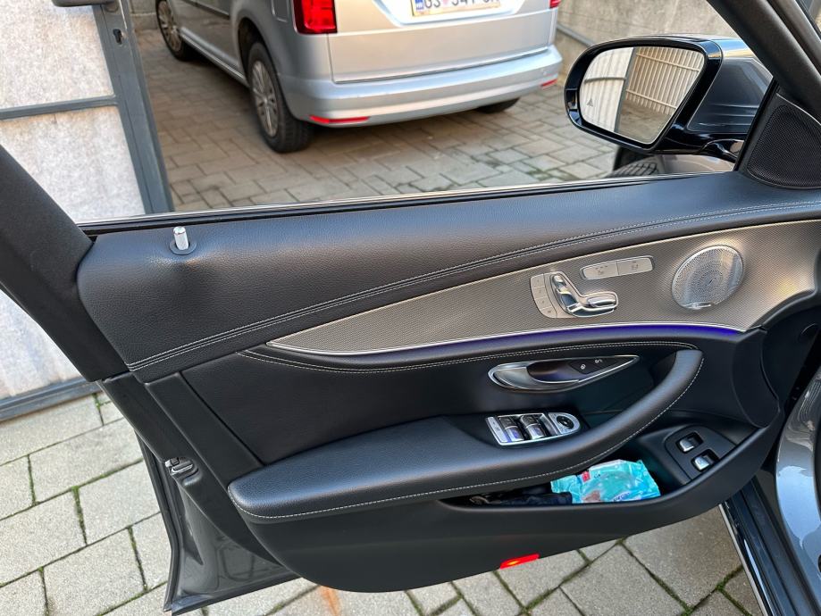 Mercedes-Benz E-klasa 220 D automatik, fotografija 3