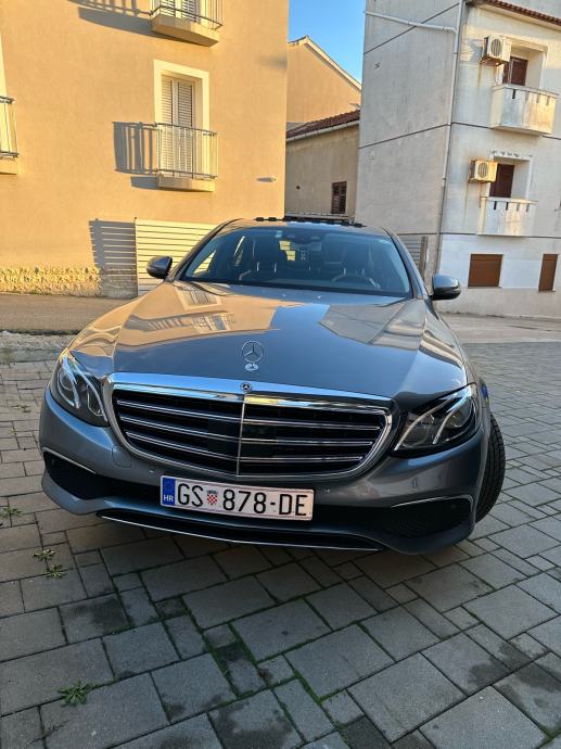 Mercedes-Benz E-klasa 220 D automatik, fotografija 7