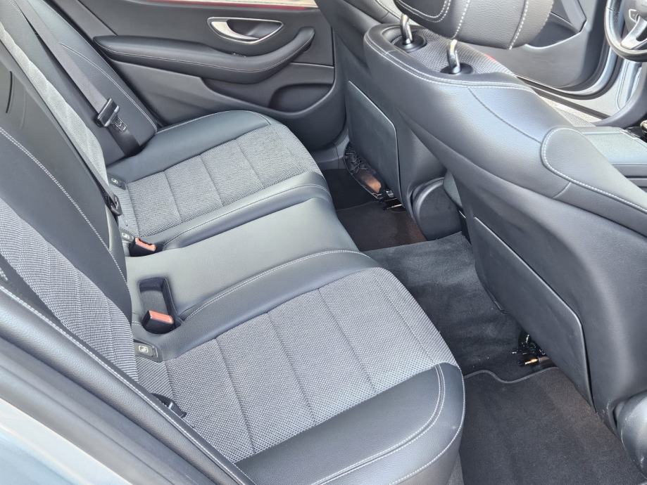 Mercedes-Benz E-klasa 220 D automatik, fotografija 13