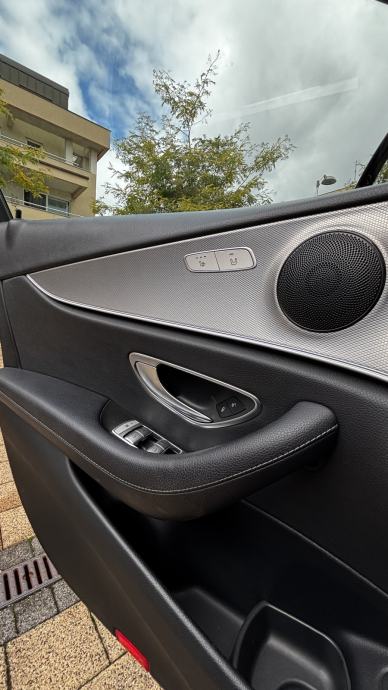Mercedes-Benz E-klasa 220 D automatik, fotografija 15