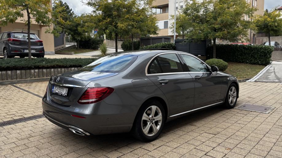 Mercedes-Benz E-klasa 220 D automatik, fotografija 5