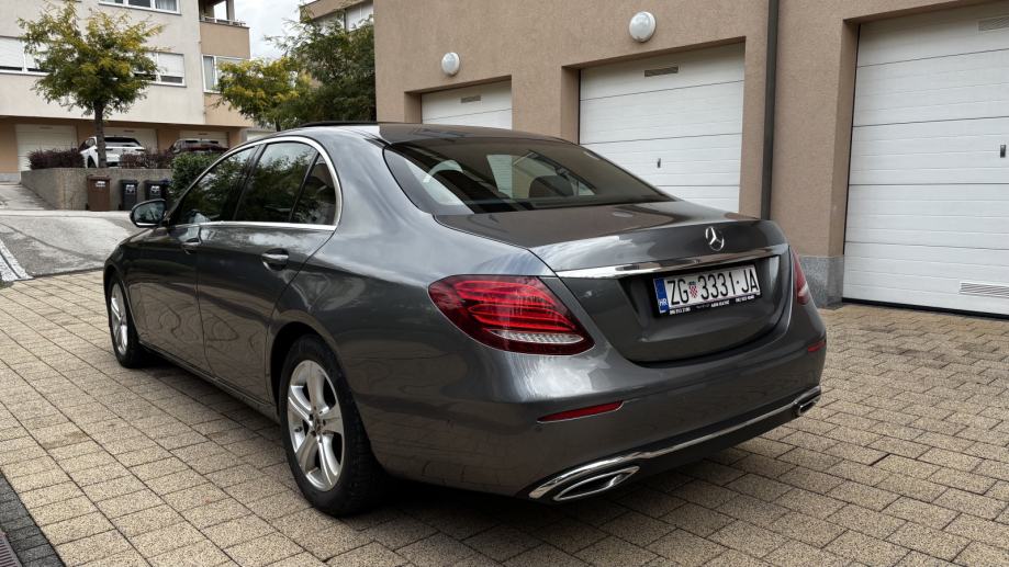 Mercedes-Benz E-klasa 220 D automatik, fotografija 7