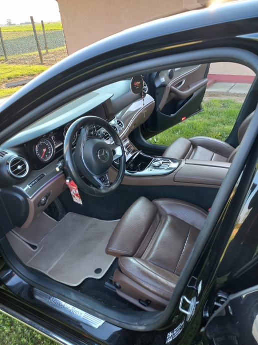 Mercedes-Benz E-klasa 220 d (W213) – Exclusive paket, izuzetno očuvan, fotografija 9