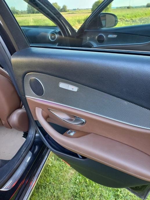 Mercedes-Benz E-klasa 220 d (W213) – Exclusive paket, izuzetno očuvan, fotografija 16