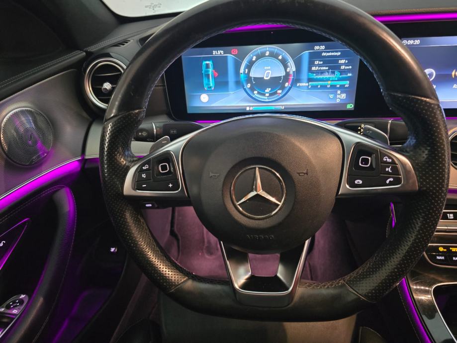 Mercedes-Benz E-klasa 220d AMG, Full Oprema, Top Stanje, Servisna!, fotografija 18