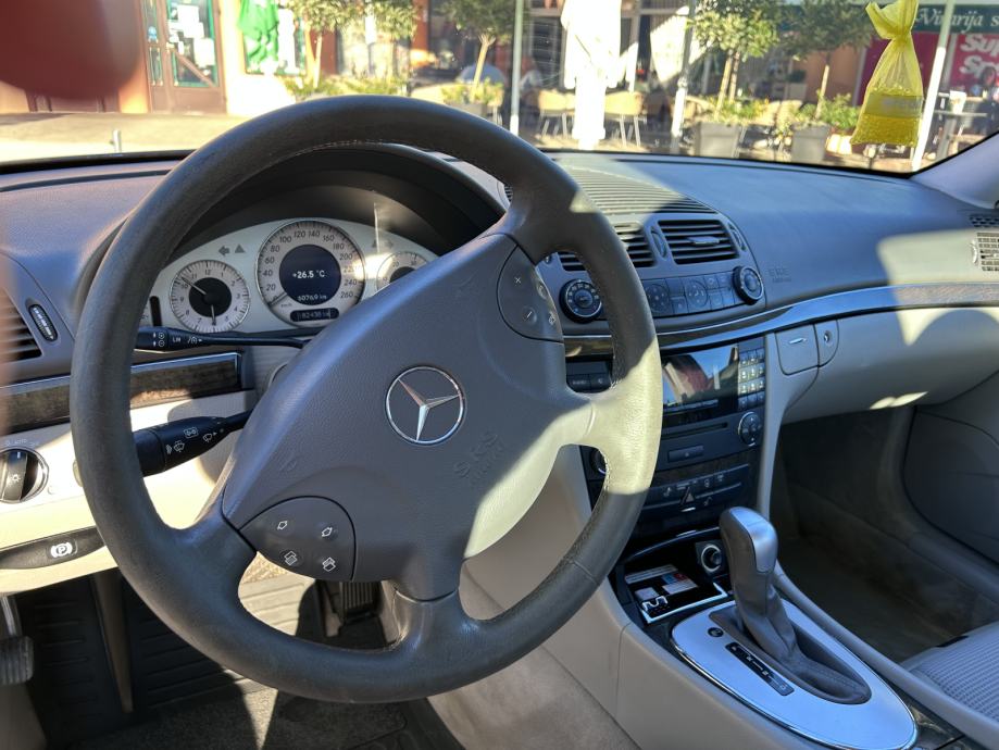 Mercedes-Benz E-klasa W211 270 CDI automatik 182000km AVANTGARDE, fotografija 11