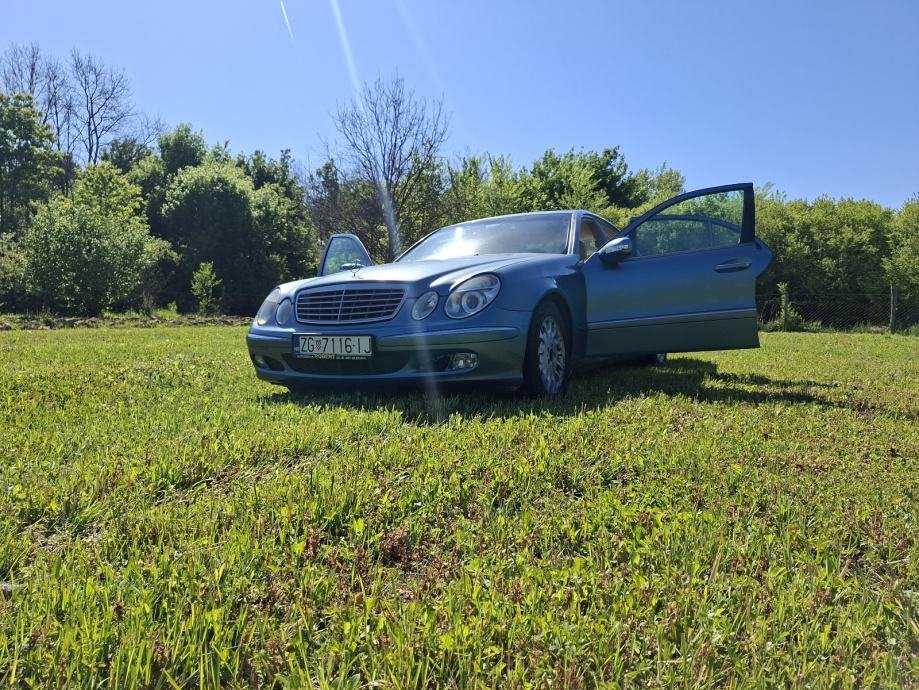 Mercedes-Benz E-klasa 270 CDI, fotografija 12