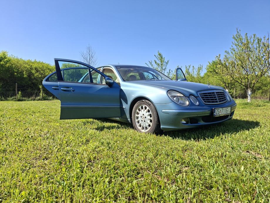 Mercedes-Benz E-klasa 270 CDI, fotografija 16