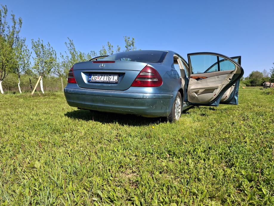 Mercedes-Benz E-klasa 270 CDI, fotografija 15