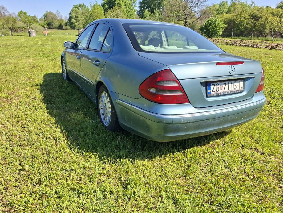 Mercedes-Benz E-klasa 270 CDI, pogled izvana - slika 3