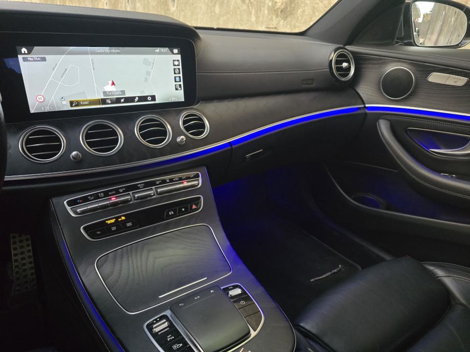 Mercedes-Benz E-klasa 300de AMG x 2, fotografija 14