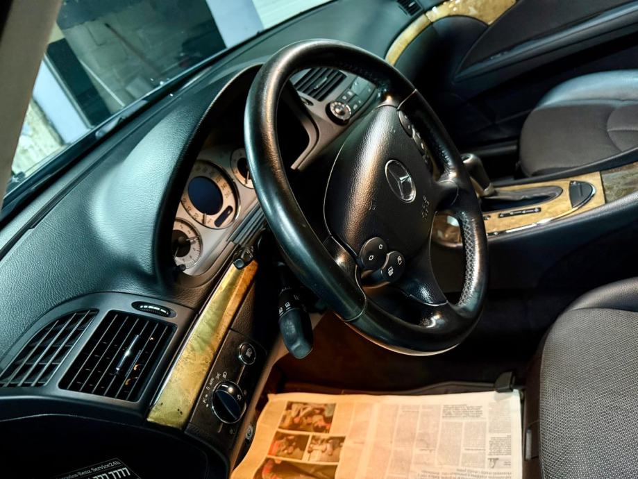 Mercedes-Benz E-klasa 320 CDI 4MATIC automatik, fotografija 9