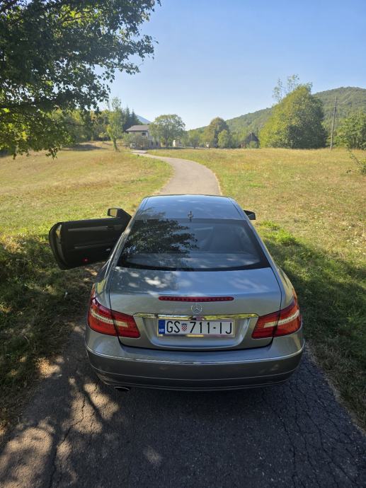 Mercedes-Benz E-klasa Coupe 220 CDI automatik, fotografija 4