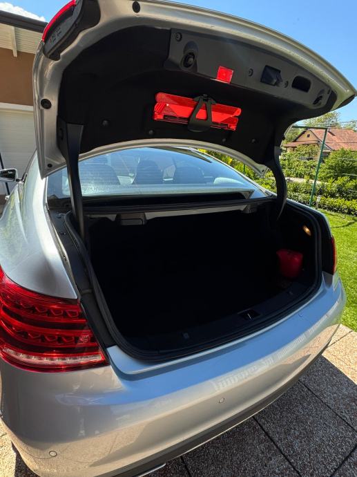 Mercedes-Benz E-klasa Coupe 250, fotografija 12
